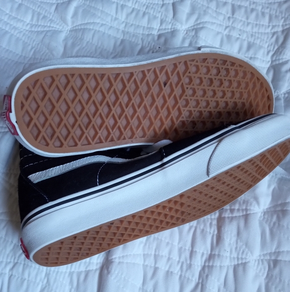 Vans Sk8- Hi Skateboarding ProBlack & White Suede Canvas Unisex. M 6 W 7 1/2 - Picture 3 of 4